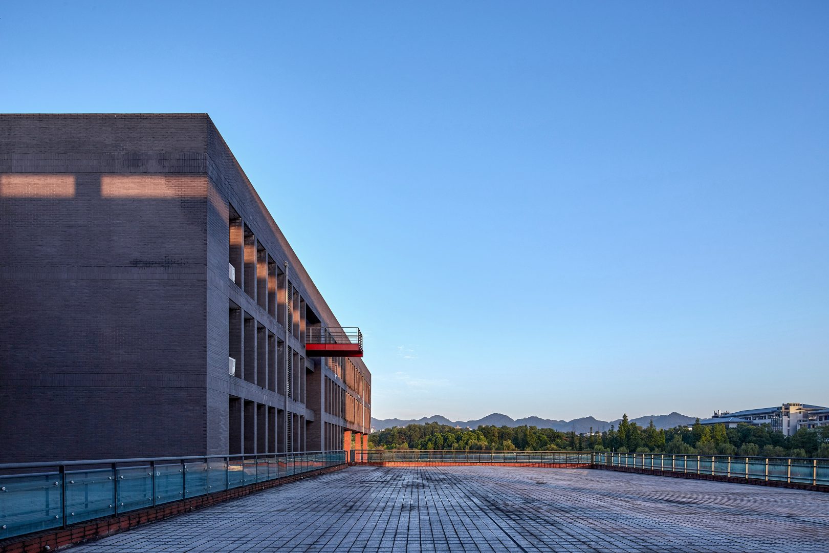 重庆大学虎溪校区图文信息中心 – 汤桦建筑设计事务所